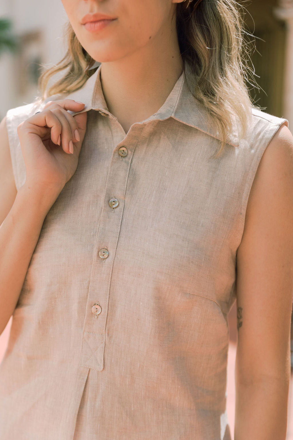 LINEN NO SLEEVE SHIRT DRESS