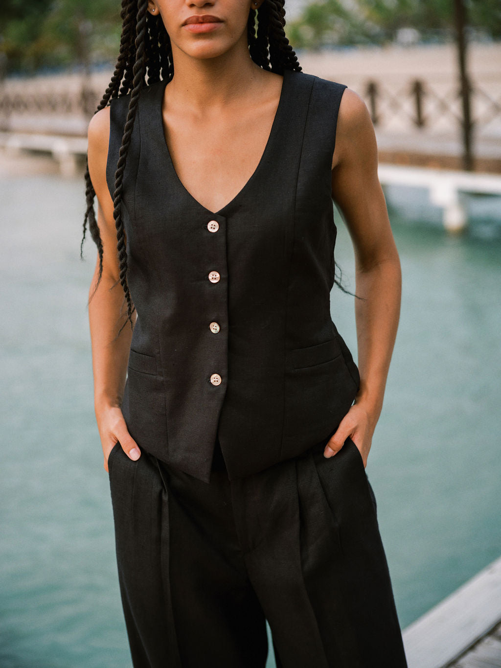 LINEN VEST